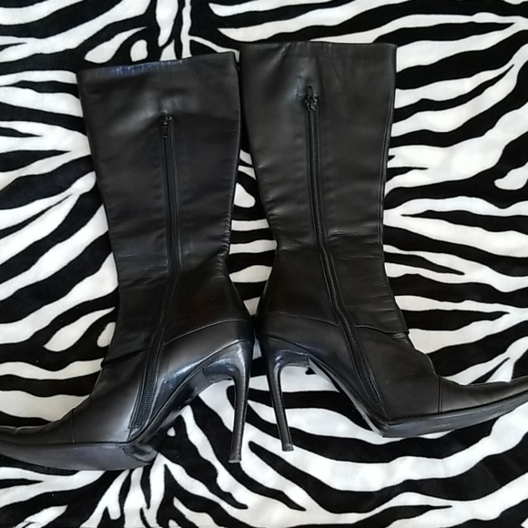 Shoes - Picture 6 of 8